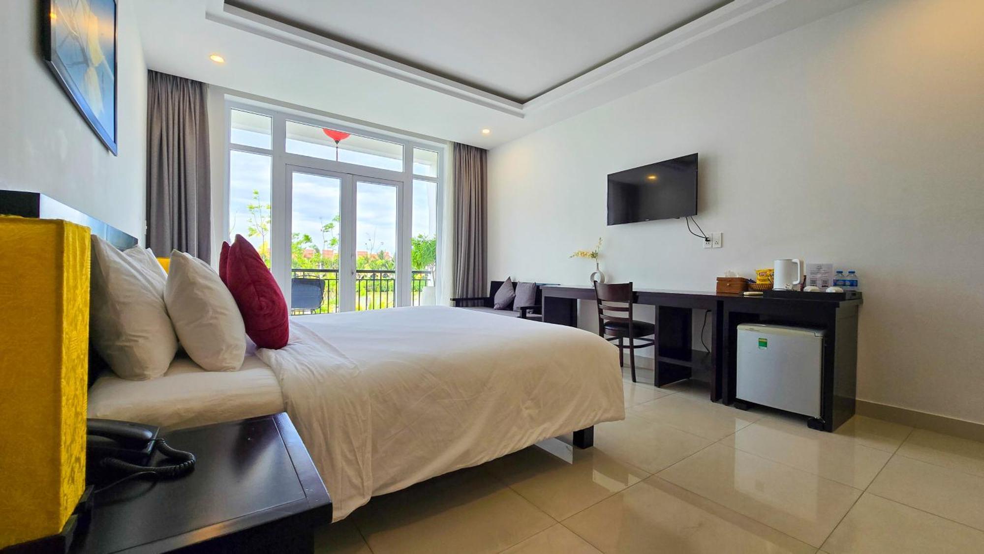 Riverside White House Hotel Hoi An Exterior photo