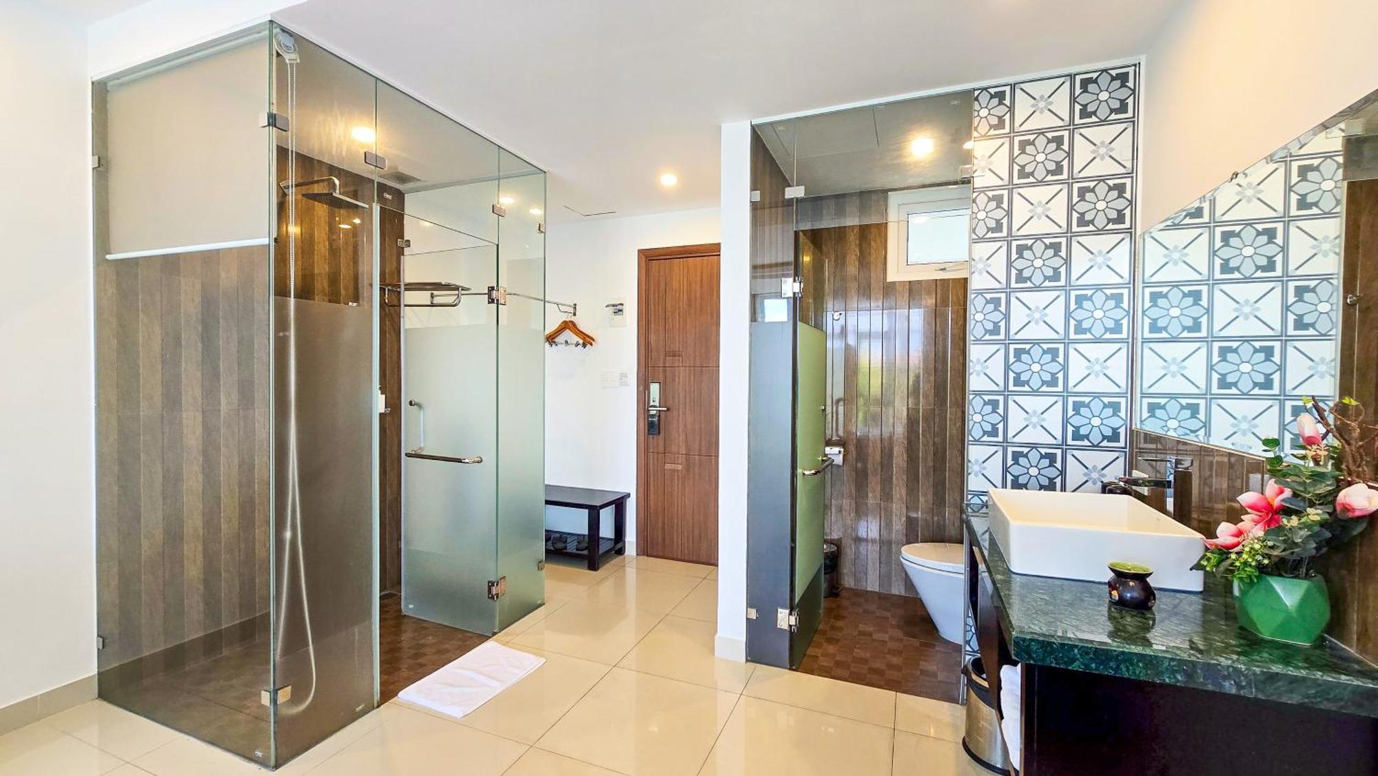Riverside White House Hotel Hoi An Exterior photo
